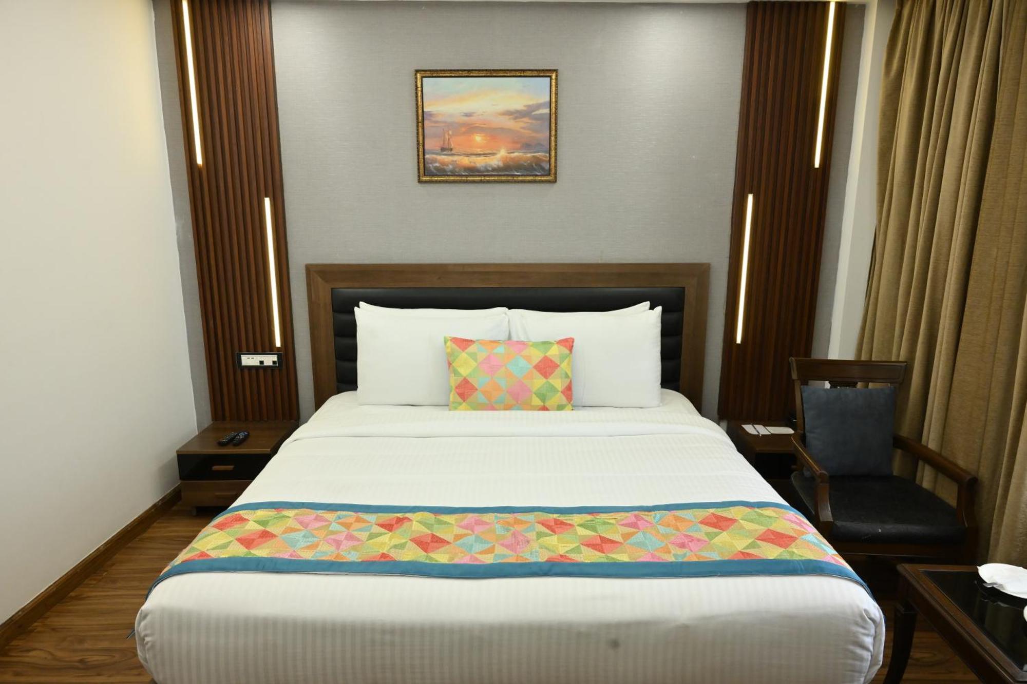 Abode By Aliste Hotels- 2 Minutes Walking To Golden Temple, Amritsar Exterior photo